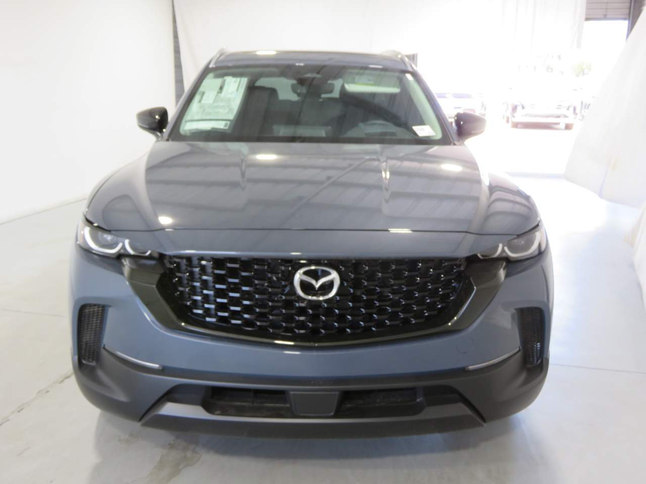 2025 Mazda CX-50 Premium Plus photo 2