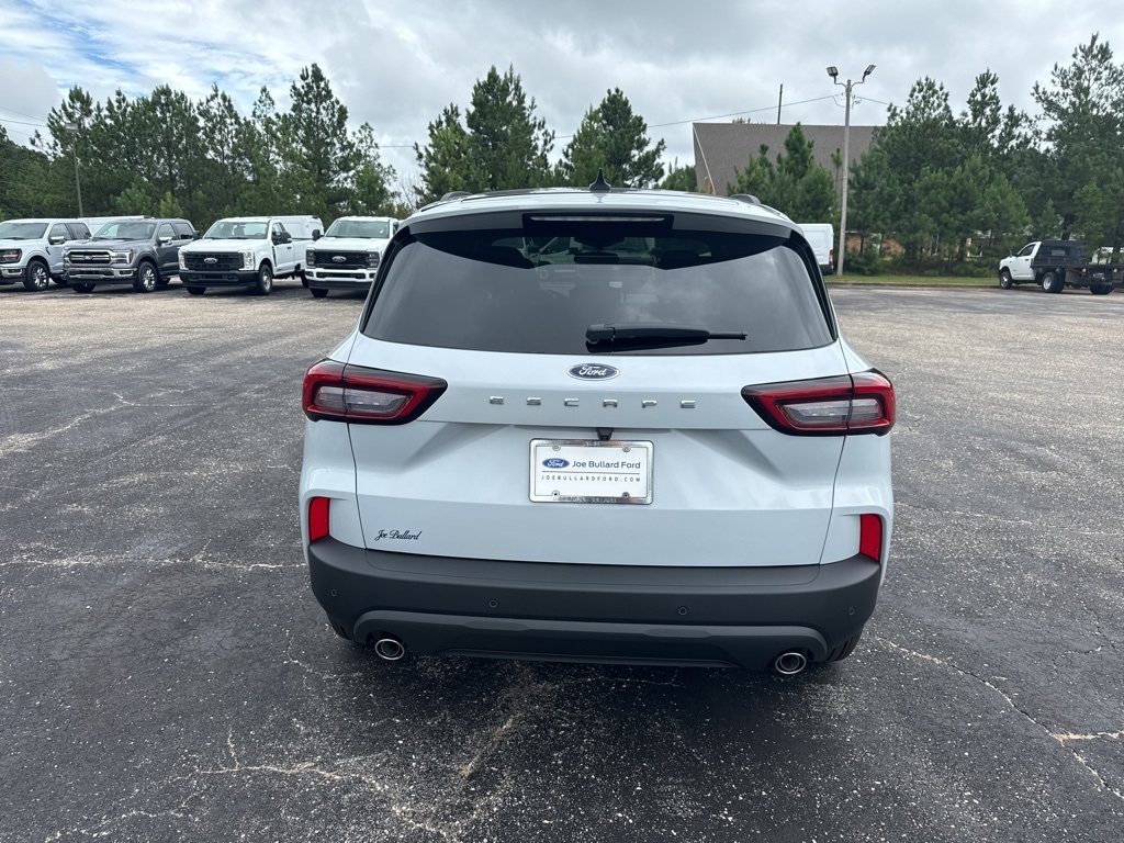 2025 Ford Escape ST-Line photo 14