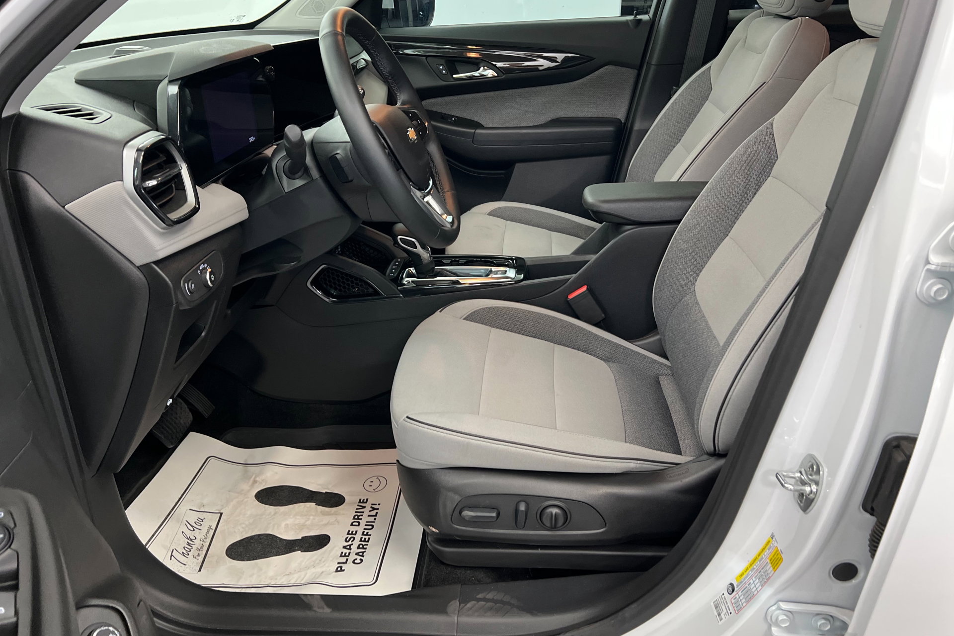 2025 Chevrolet Trailblazer LT photo 17