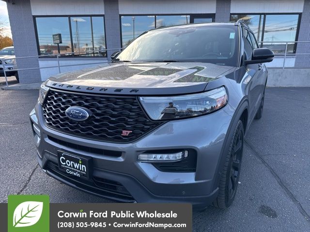 2021 Ford Explorer ST's photo