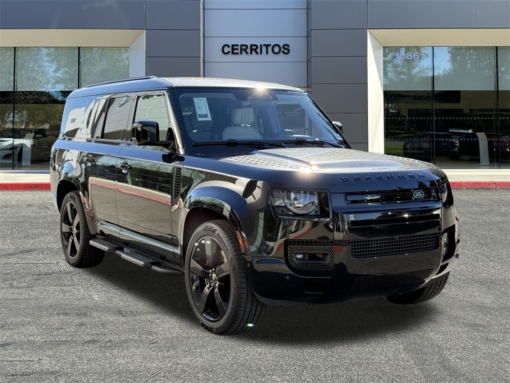 2025 Land Rover Defender 130 V8 photo 2