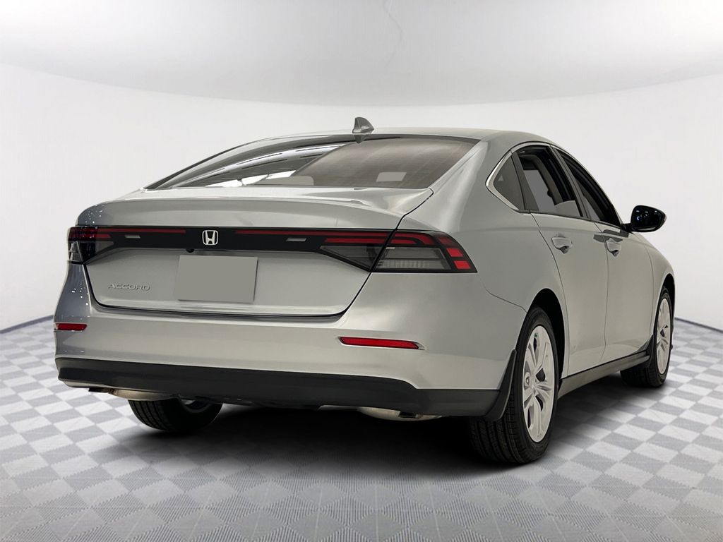2025 Honda Accord LX photo 4