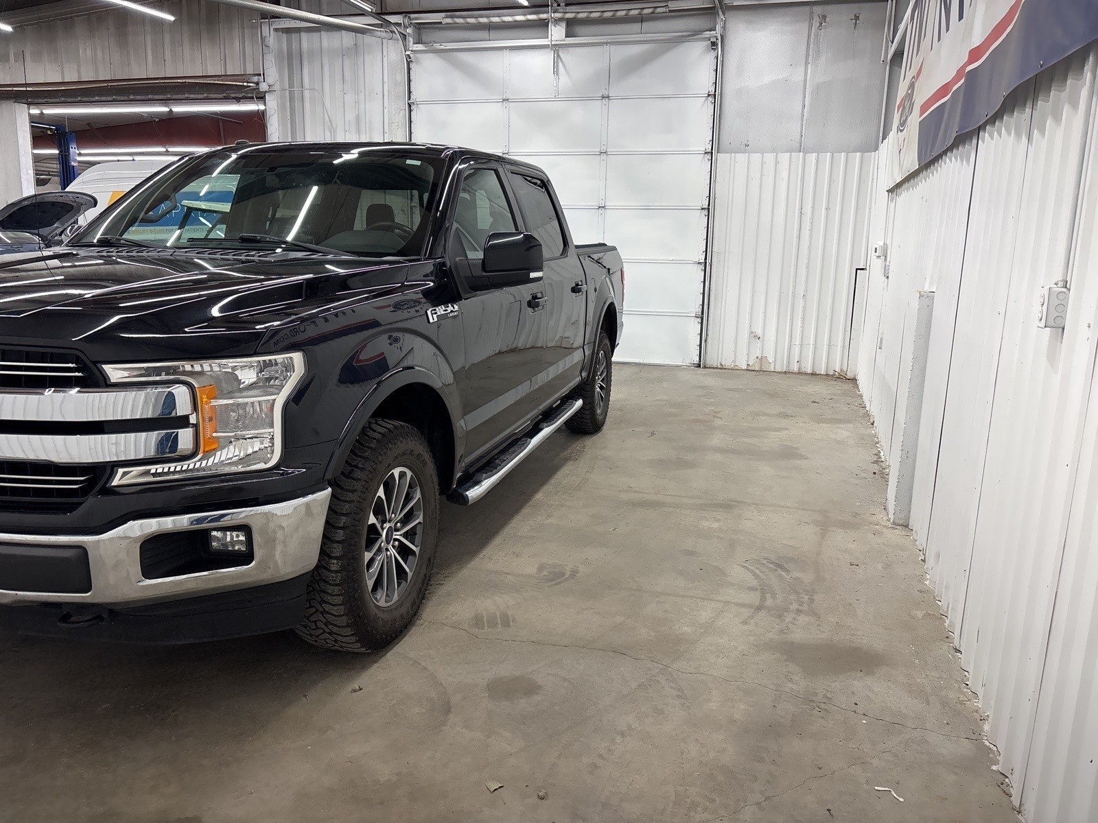 2018 Ford F-150 Lariat photo 2