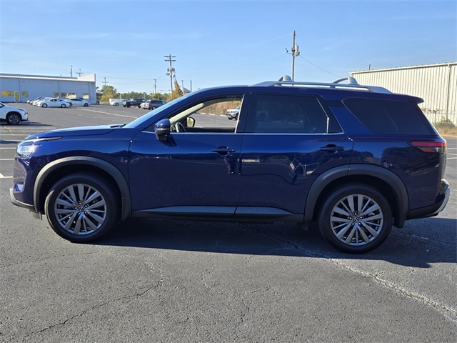 2024 Nissan Pathfinder SL photo 4