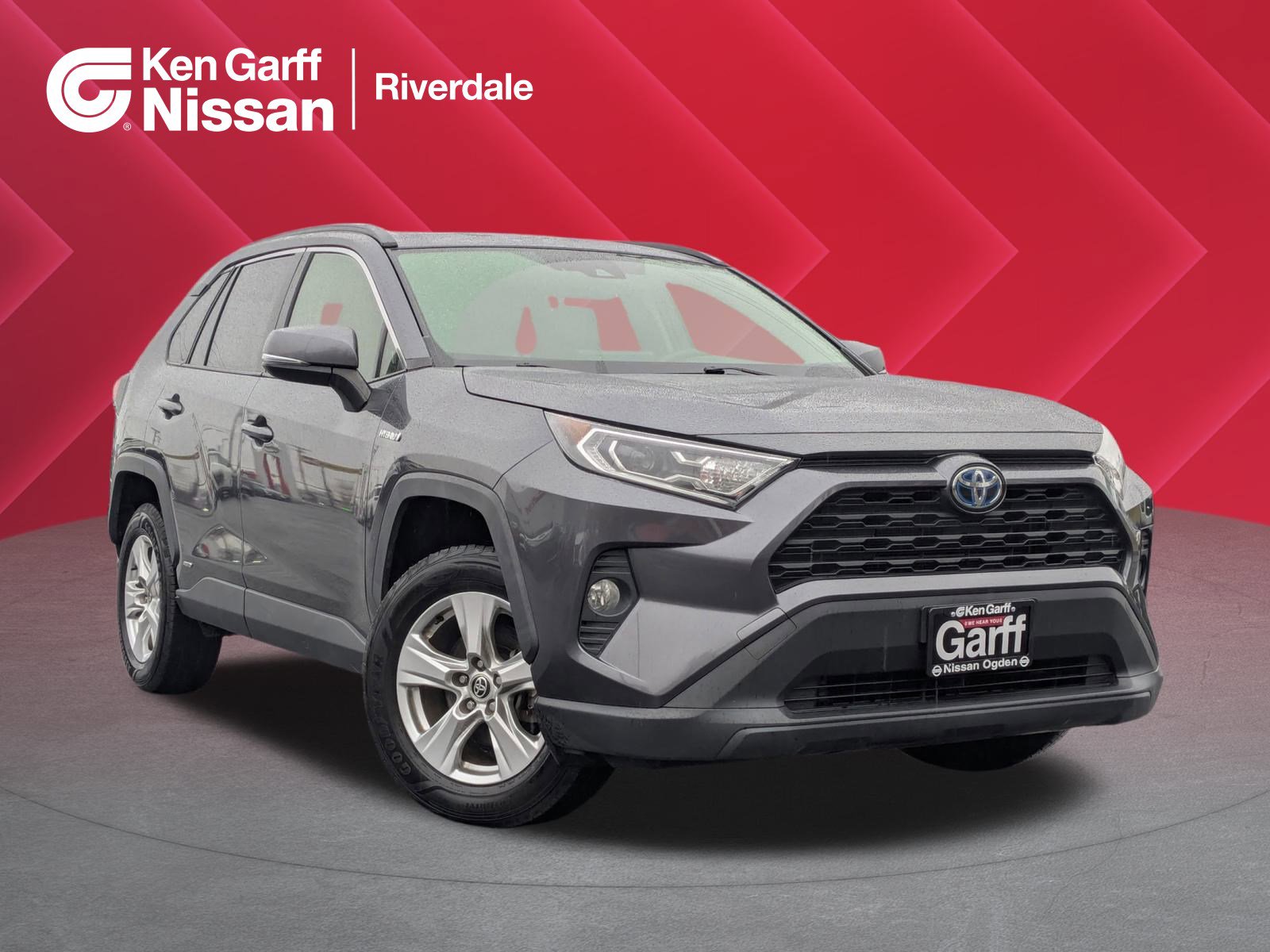 2020 Toyota RAV4 XLE's photo