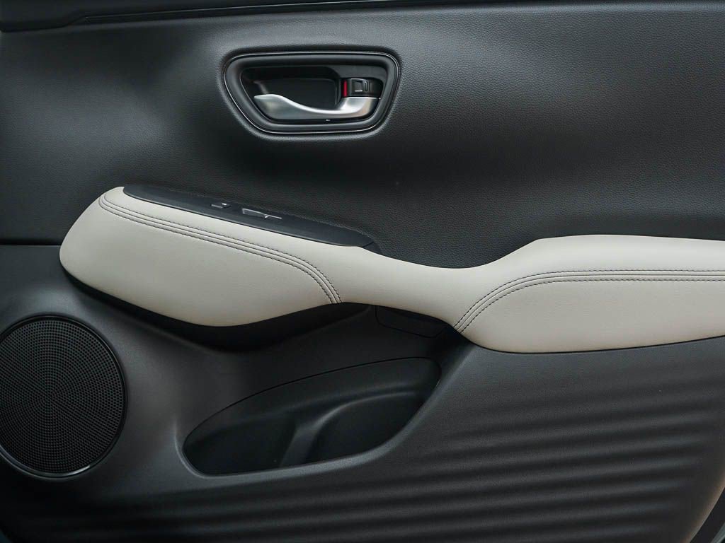 2026 Honda HR-V EX-L photo 4