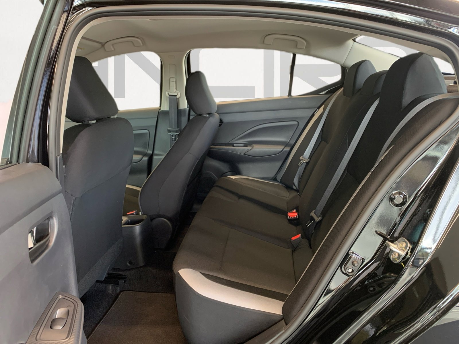 2025 Nissan Versa S photo 18