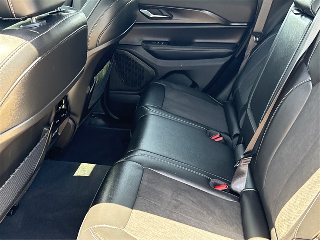 2024 Jeep Grand Cherokee Laredo Altitude X photo 17
