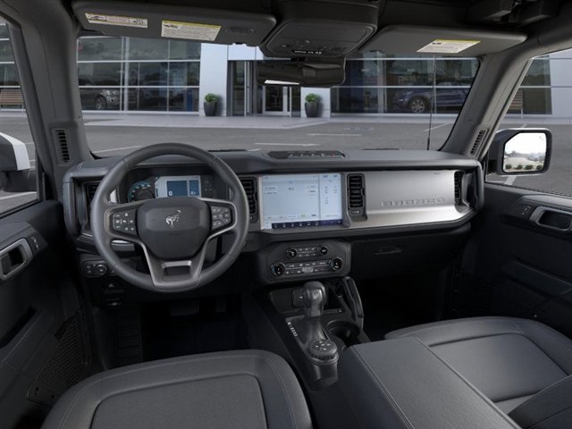 2025 Ford Bronco Outer Banks photo 9