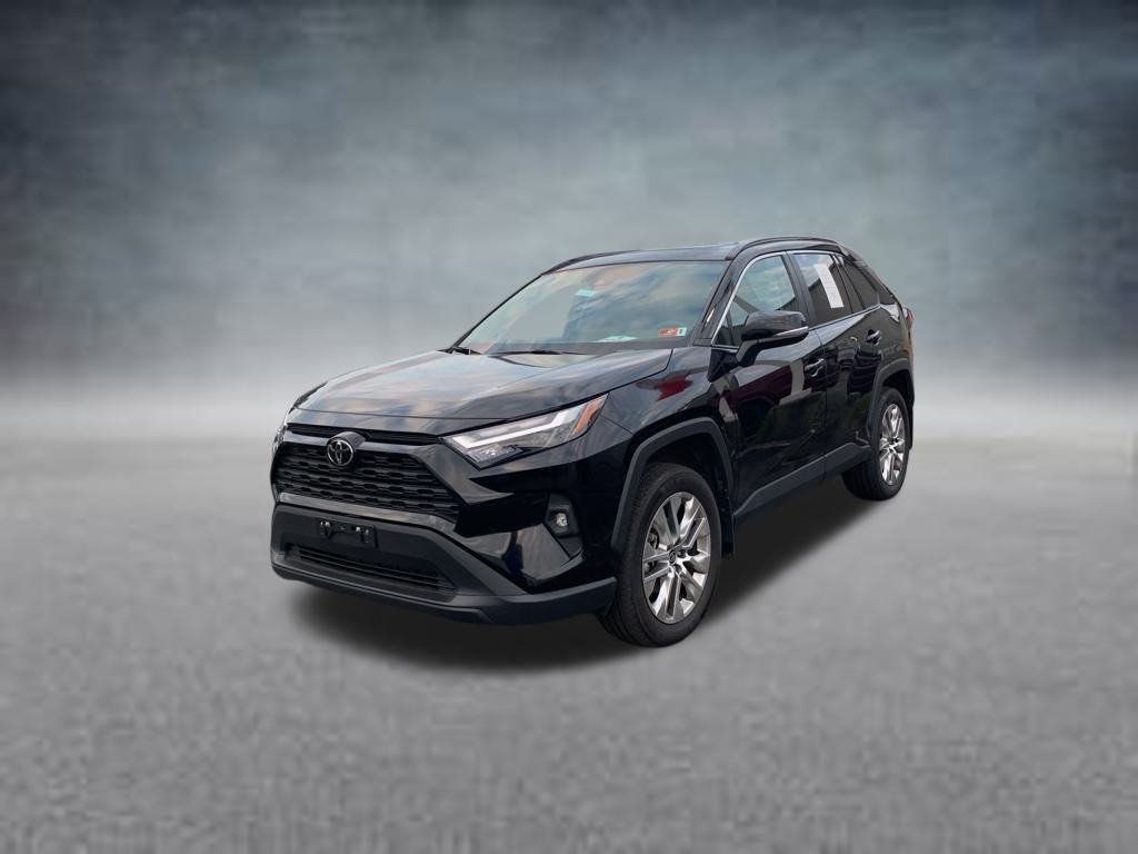 2024 Toyota RAV4 XLE Premium photo 3