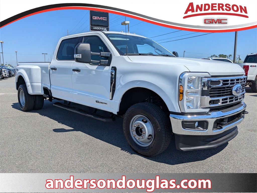 2024 Ford F-350 Super Duty XL's photo