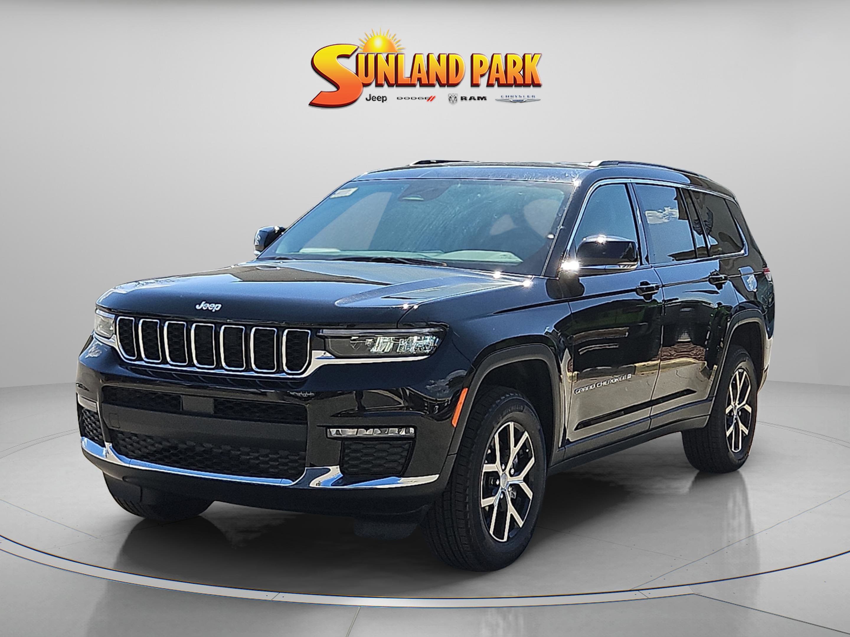 2025 Jeep Grand Cherokee Limited photo 2