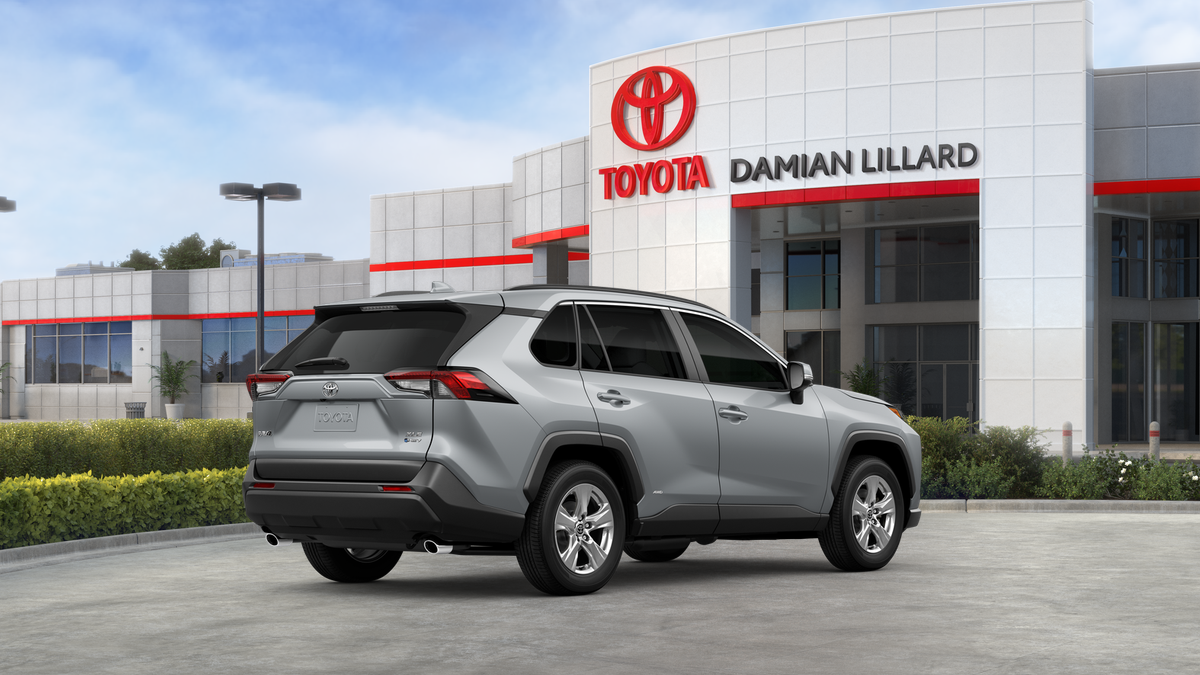 2025 Toyota RAV4 Hybrid XLE photo 10
