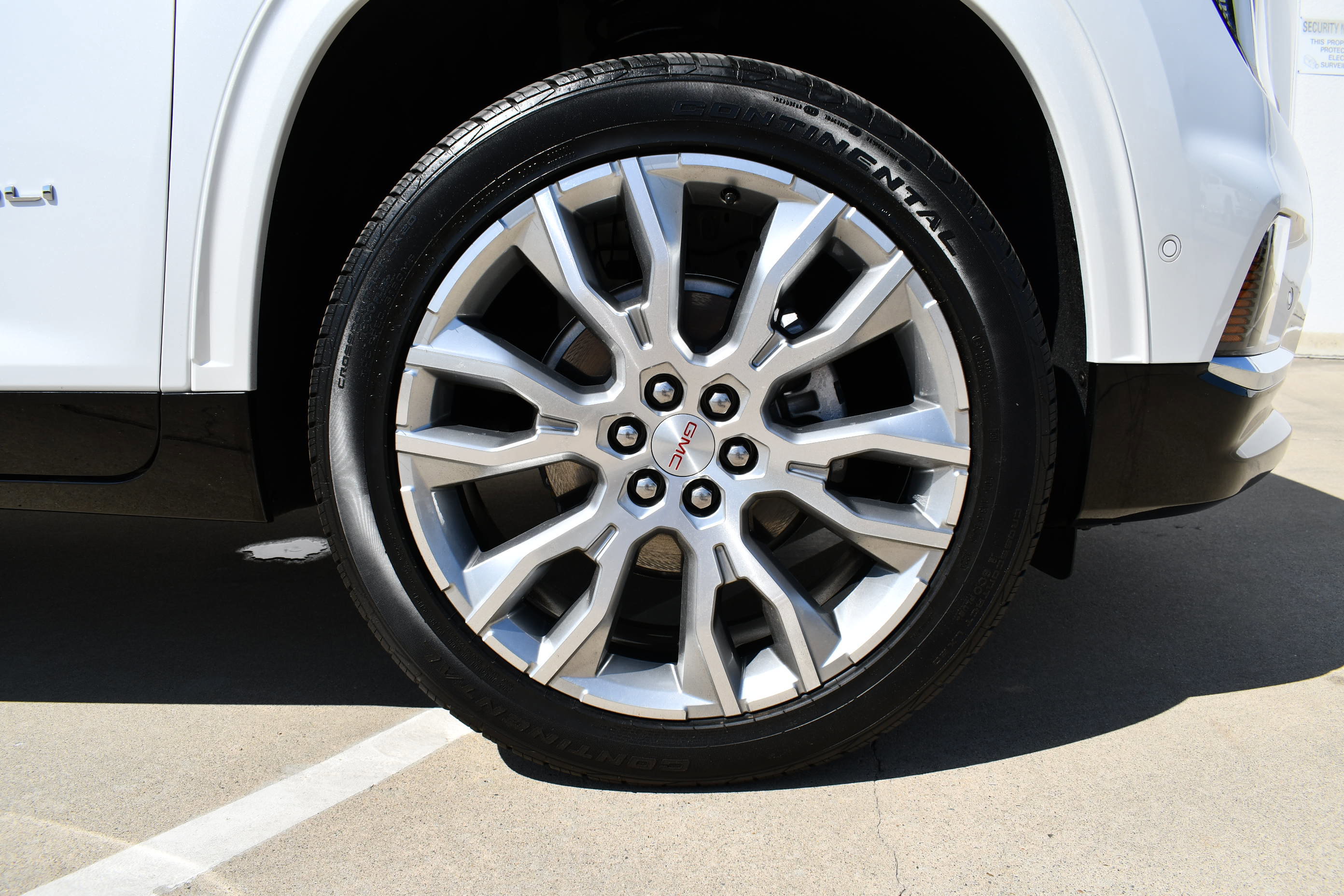 2024 Gmc Acadia Denali photo 16