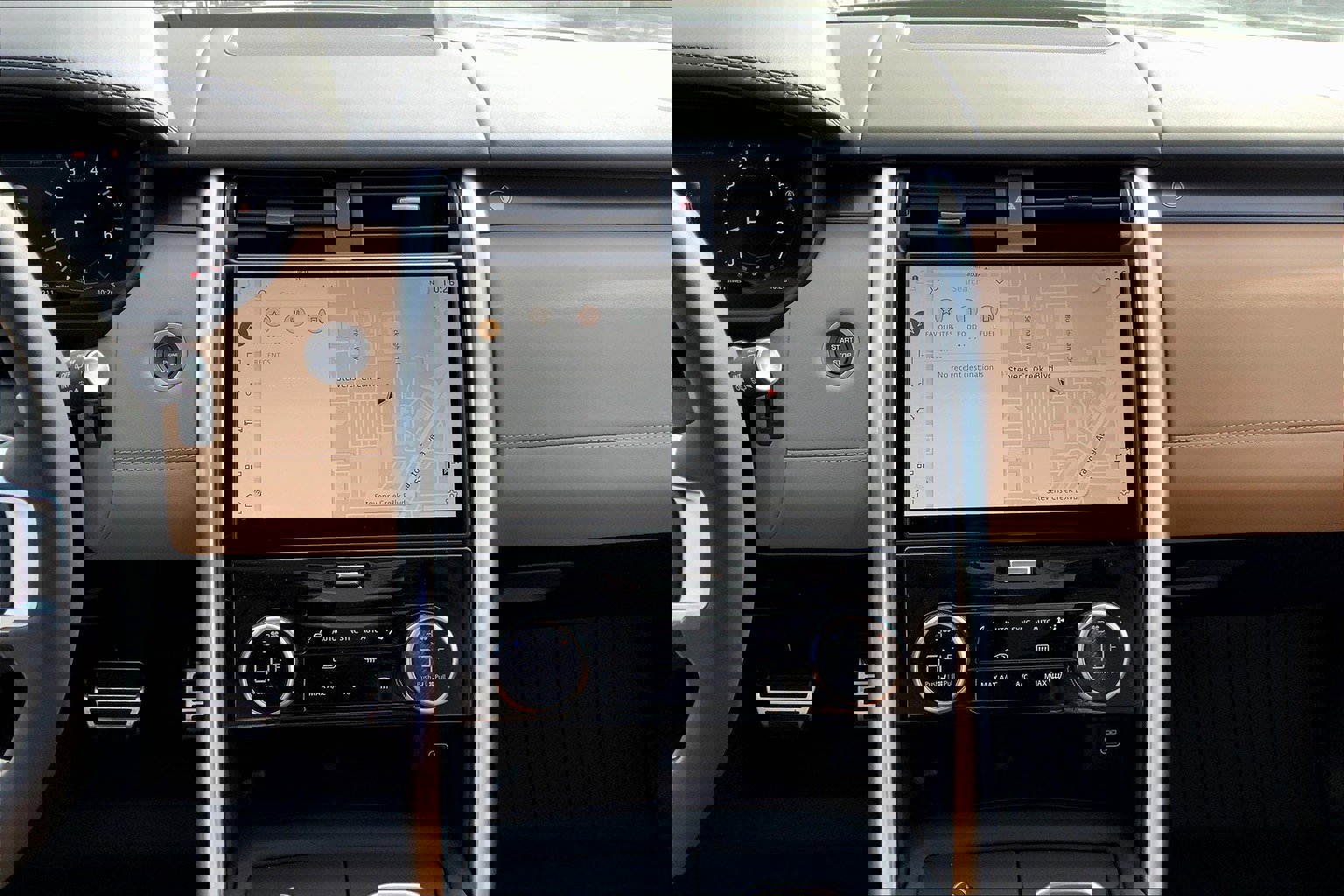 2025 Land Rover Discovery Metropolitan Edition photo 5