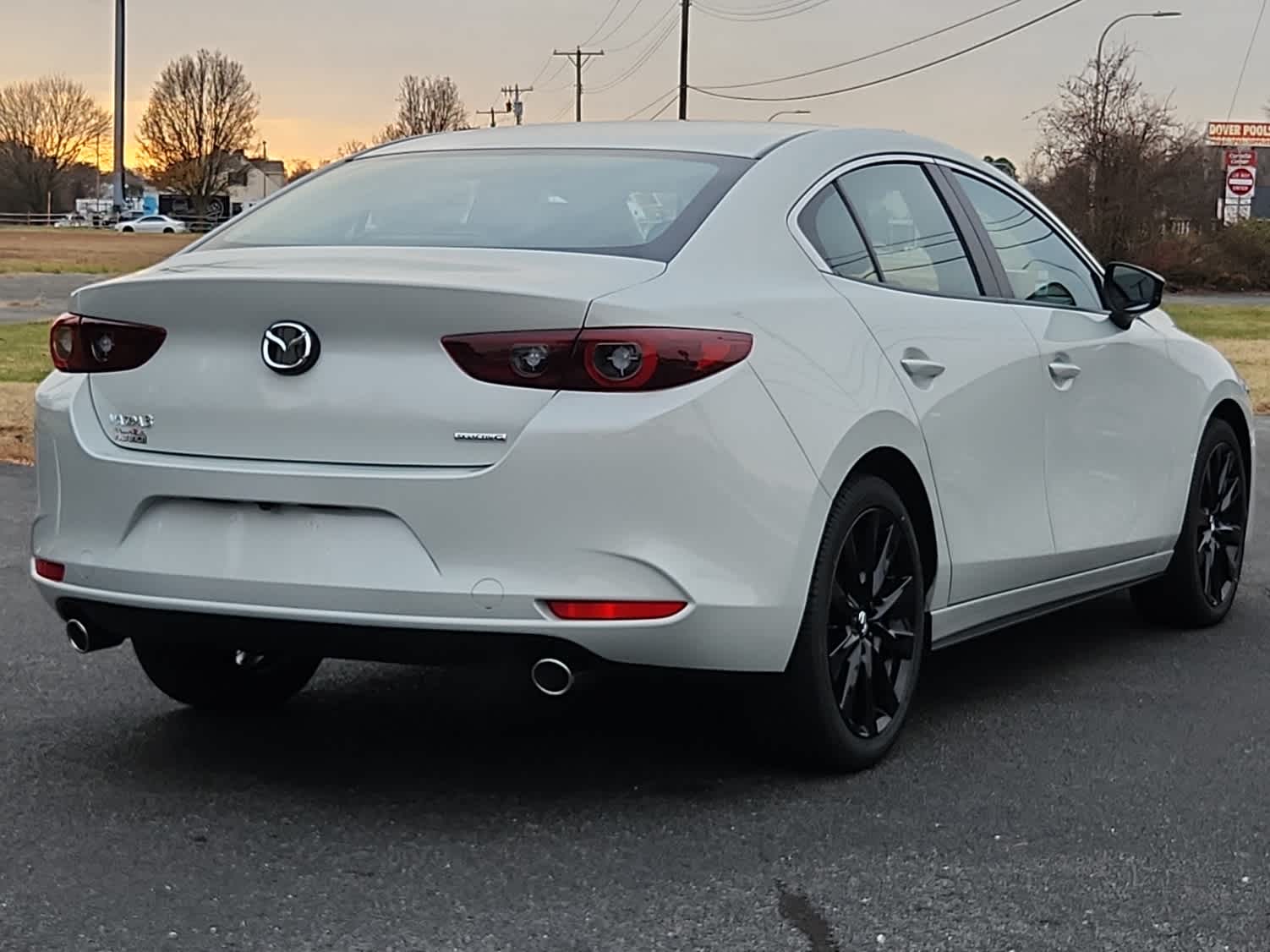 2025 Mazda Mazda3 2.5 Select Sport photo 3