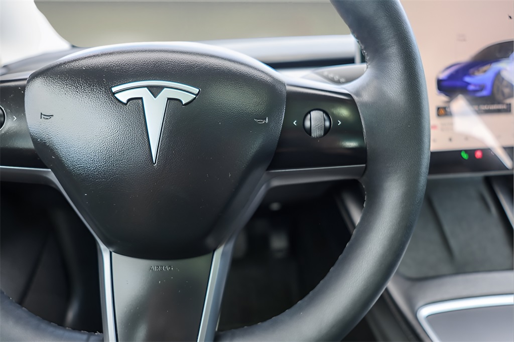 2023 Tesla Model 3 photo 12