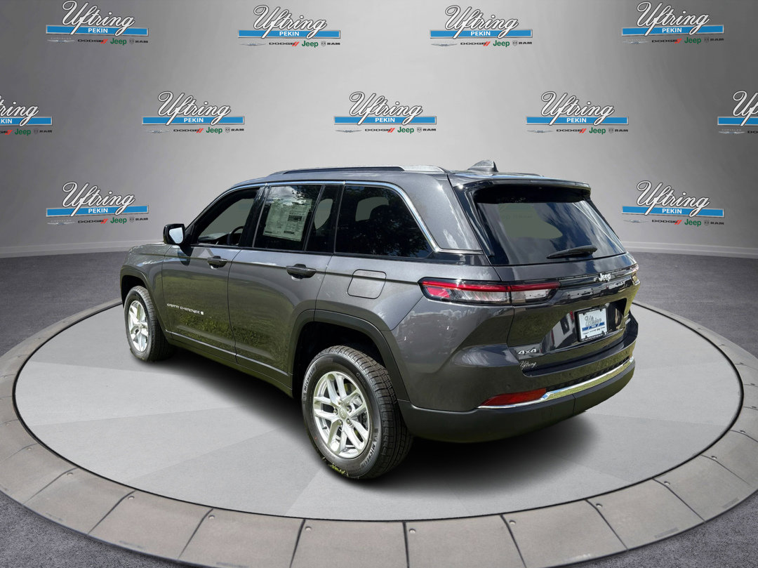 2025 Jeep Grand Cherokee Laredo X photo 4