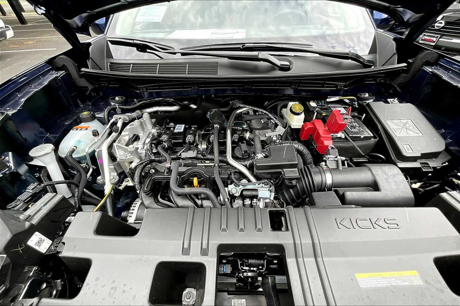 2025 Nissan Kicks SR photo 15