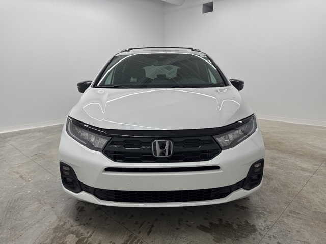 2026 Honda Odyssey photo 2