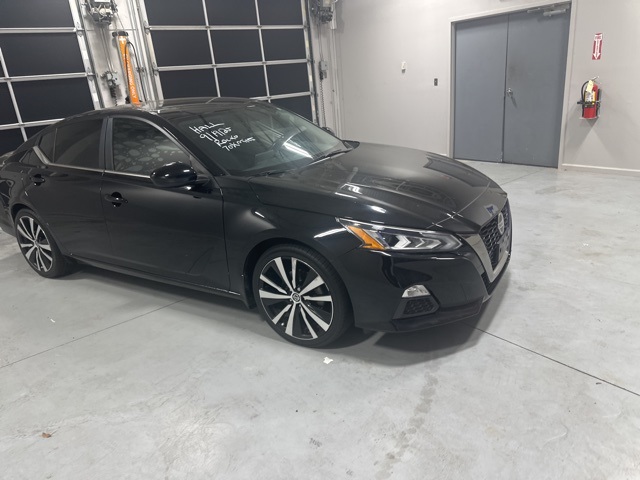 2019 Nissan Altima 2.5 SR photo 7