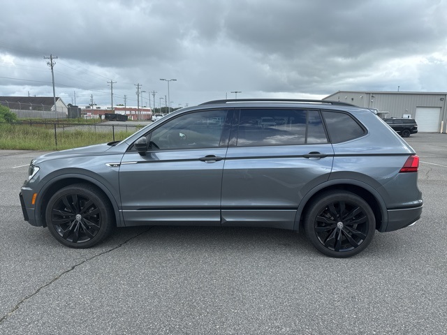 2020 Volkswagen Tiguan SE R-Line Black photo 4