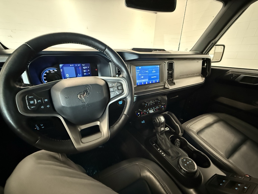 2021 Ford Bronco Outer Banks photo 9