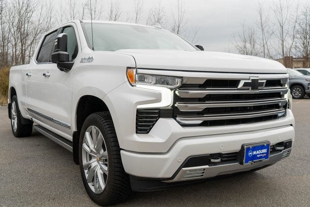 2023 Chevrolet Silverado 1500 High Country Sport photo 4