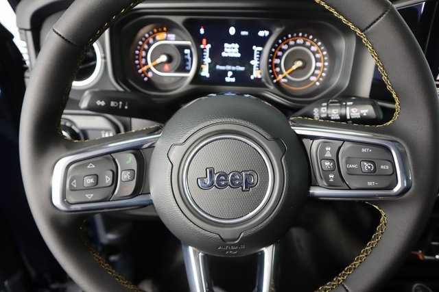 2025 Jeep Wrangler Sahara photo 10