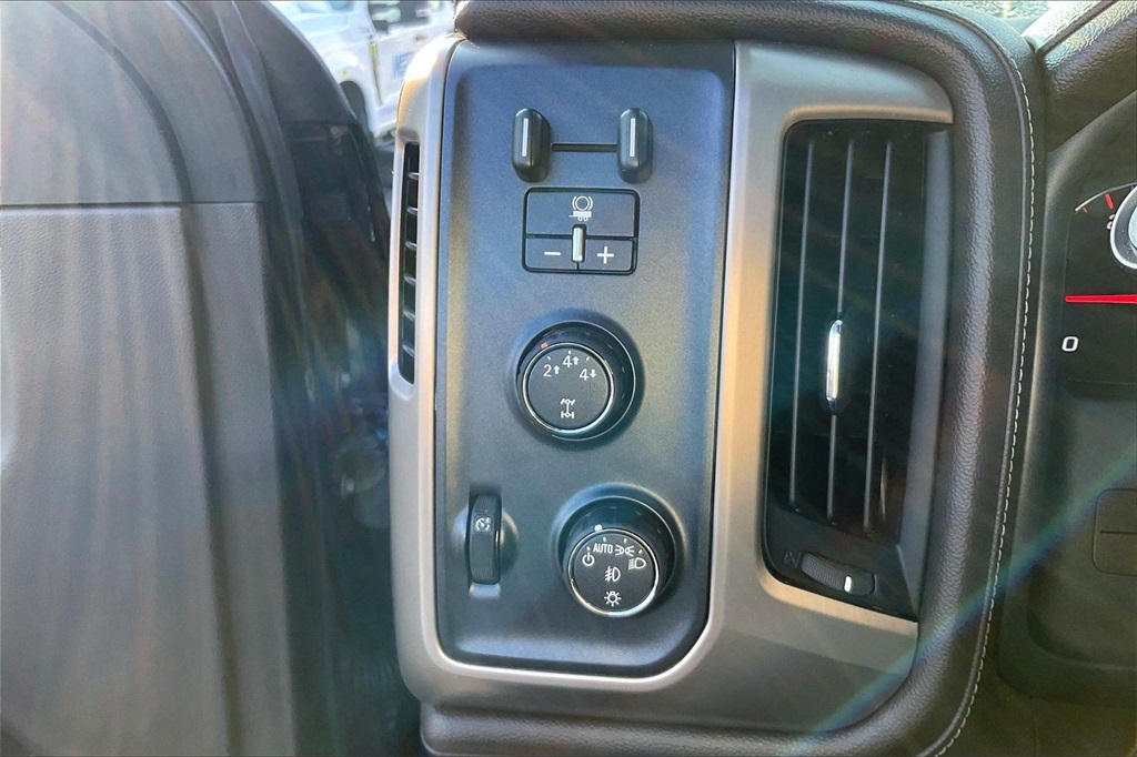 2016 GMC SIERRA - Image 33