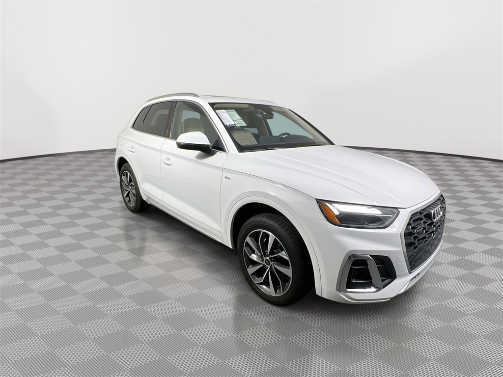 2023 Audi Q5 45 S line Premium photo 2