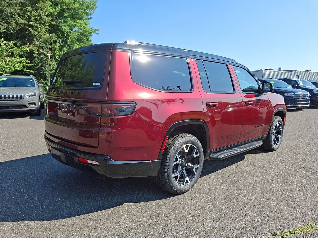 2025 Jeep Wagoneer Overland Series II photo 4