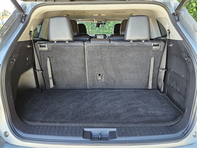 2021 Toyota Highlander Hybrid XLE photo 12
