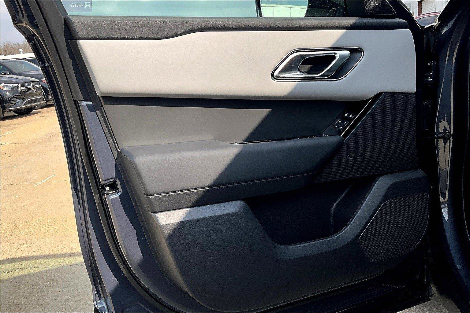 2026 Land Rover Range Rover Velar S photo 10