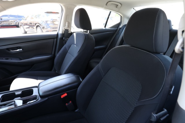 2021 Nissan Sentra S photo 13
