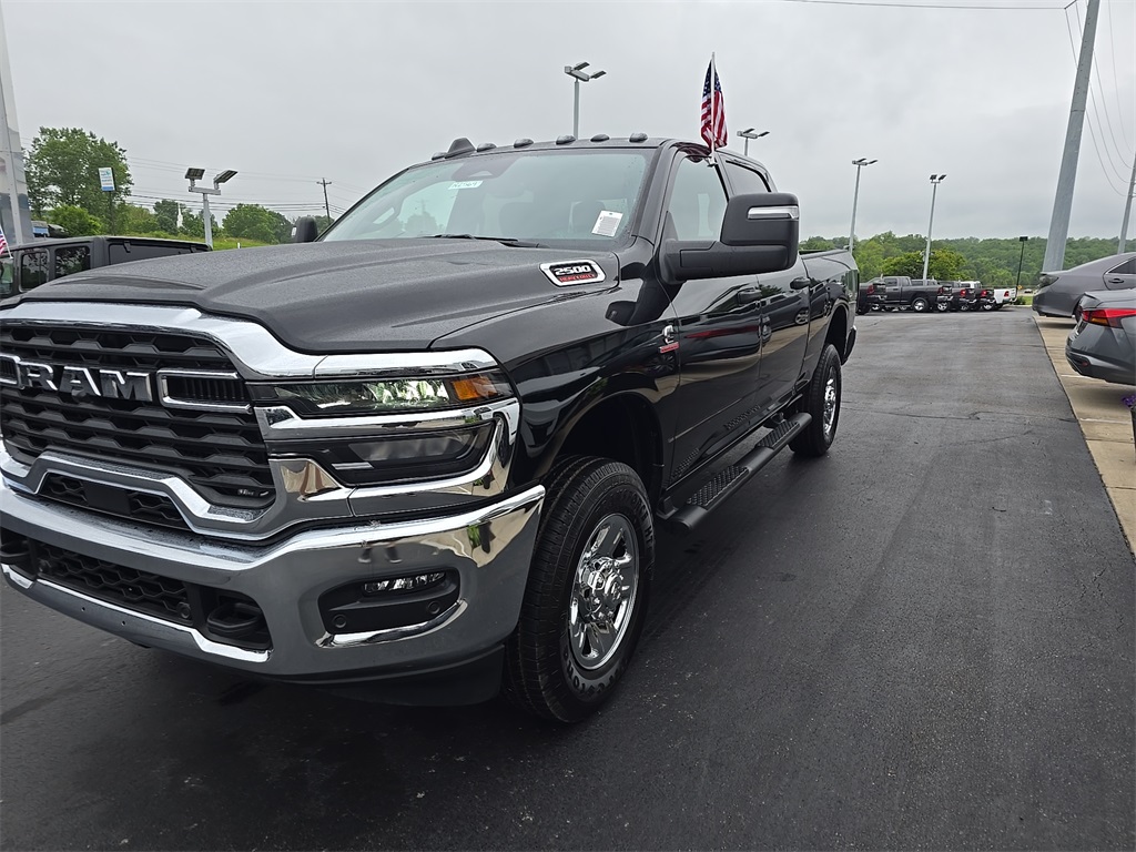2025 Ram 2500 Tradesman photo 3