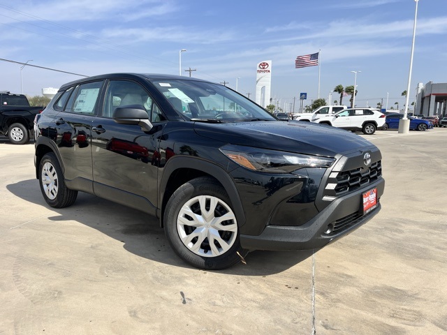 2026 Toyota Corolla Cross LE's photo