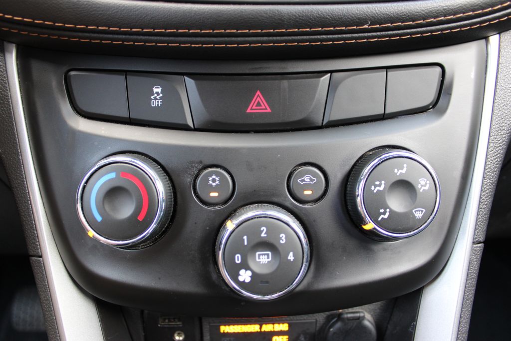 2022 Chevrolet Trax LT photo 20