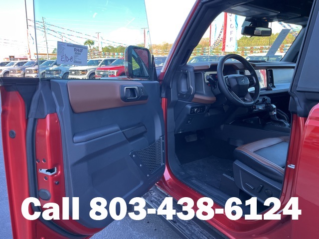 2024 Ford Bronco Outer Banks photo 4