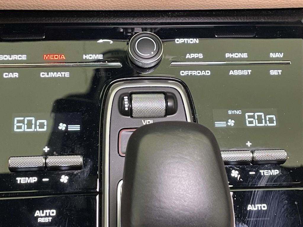 2022 Porsche Cayenne E-Hybrid Base photo 29