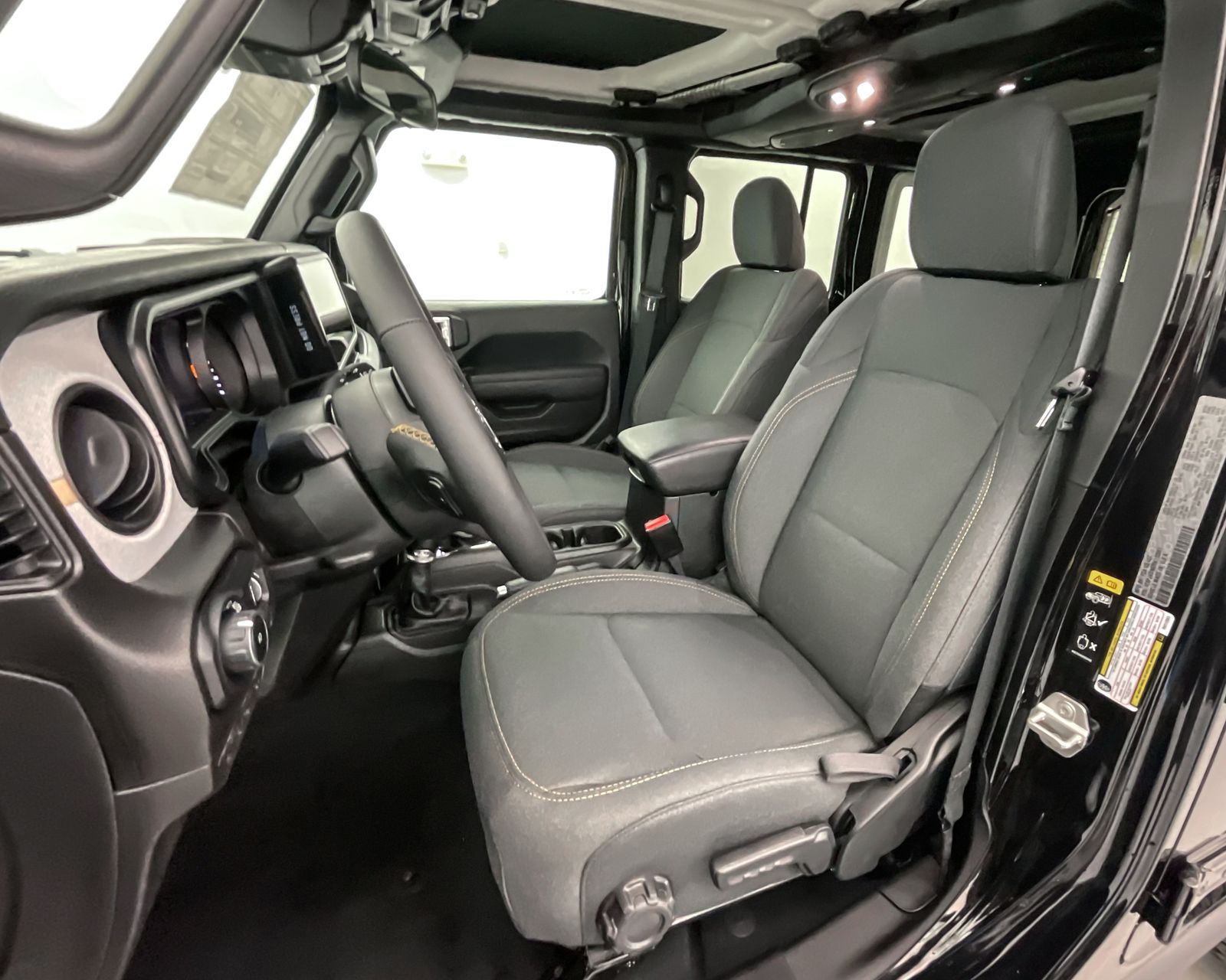 2024 Jeep Wrangler Sport S photo 9