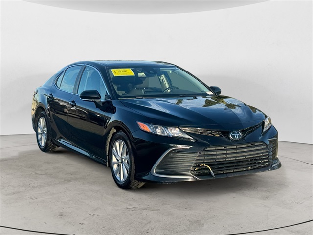 2023 Toyota Camry LE photo 7