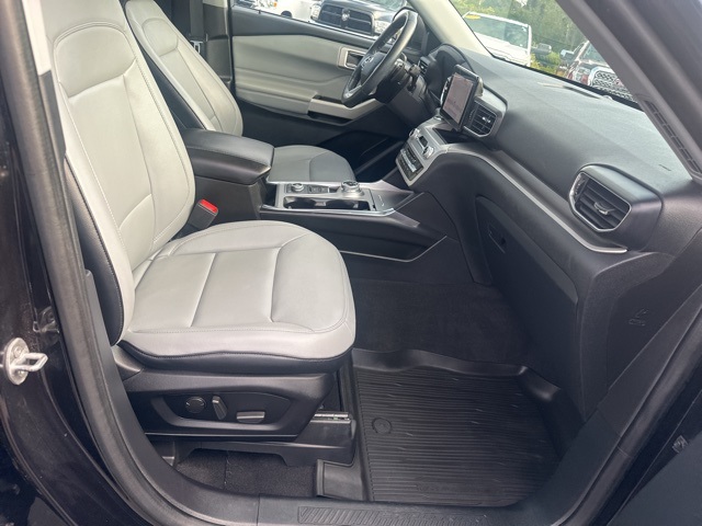 2021 Ford Explorer XLT photo 21