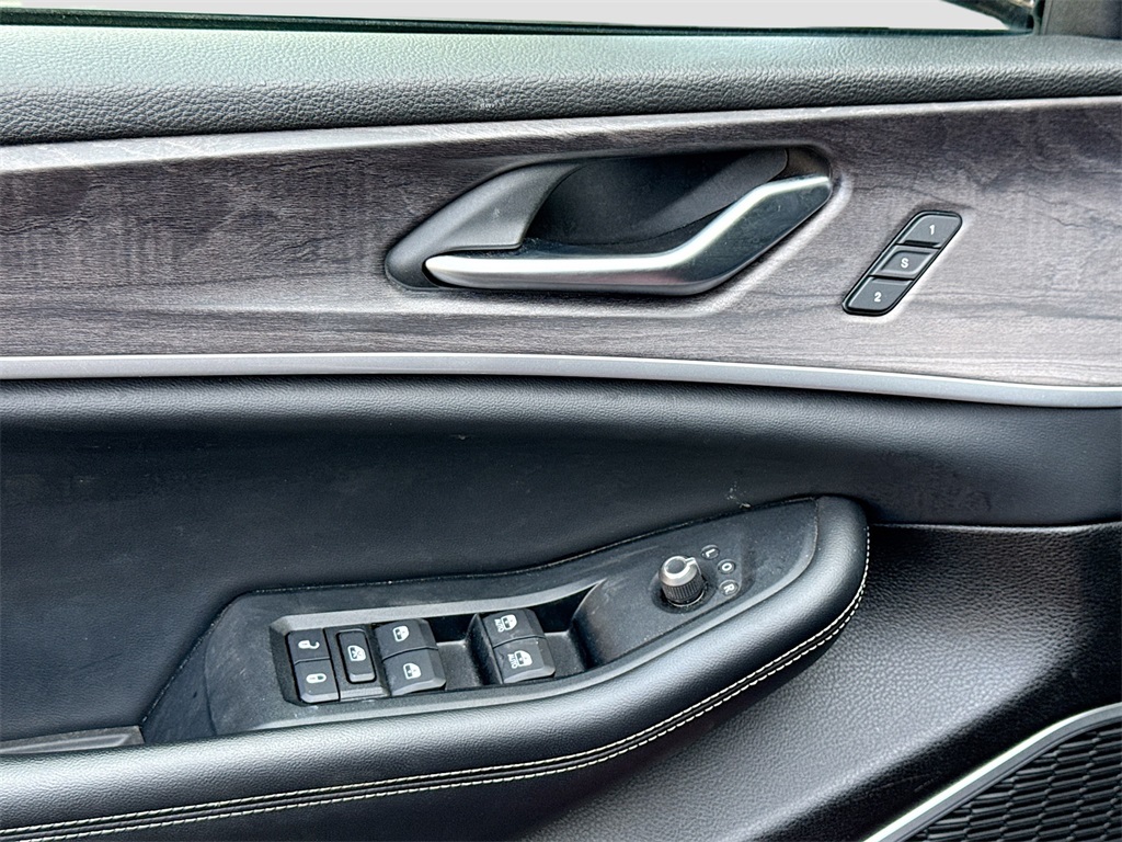 2023 Jeep Cherokee Base photo 17