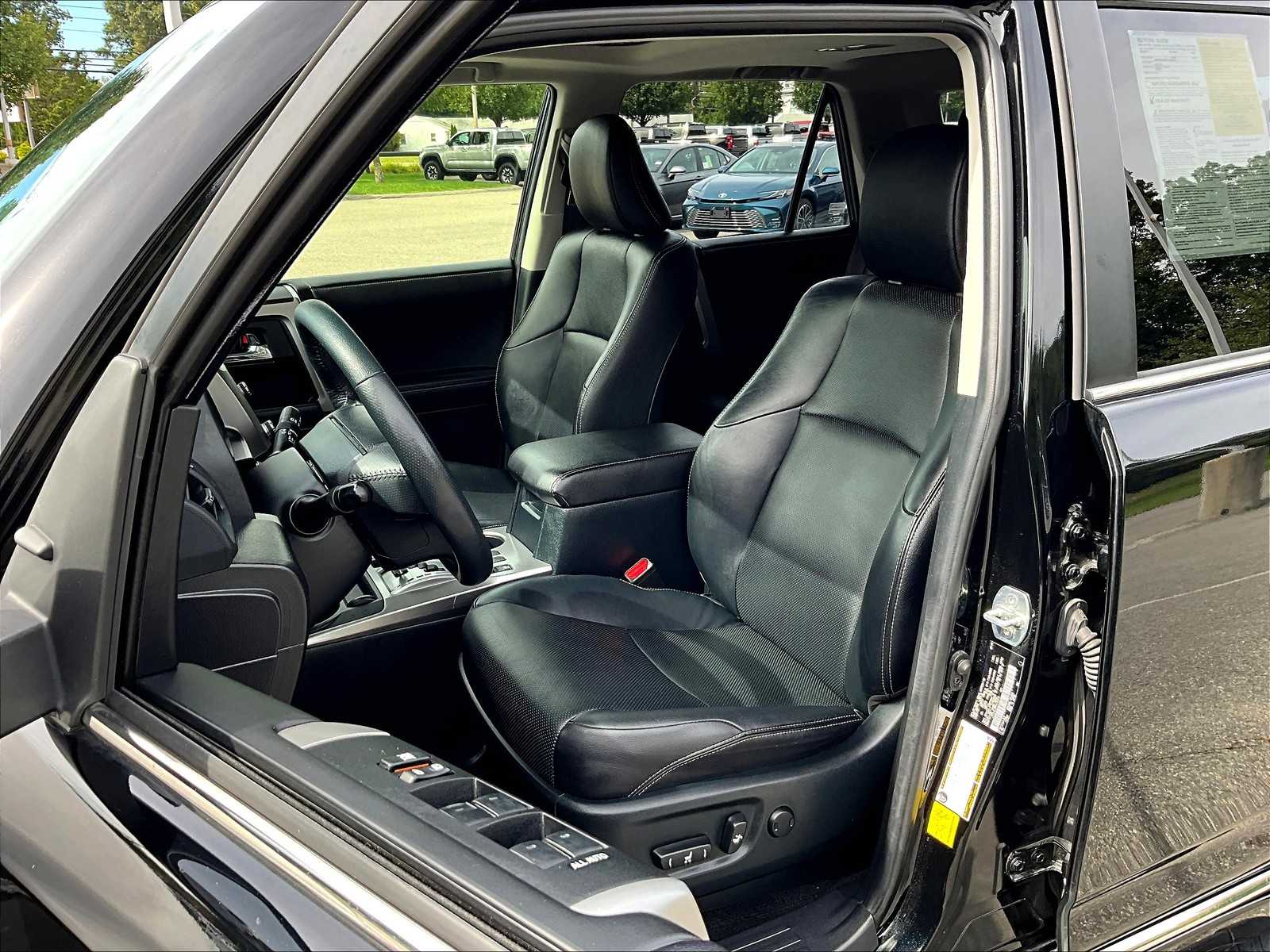 2023 Toyota 4Runner Limited photo 10