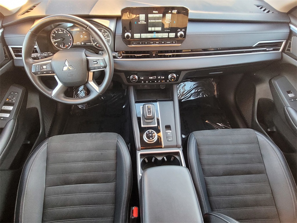 2024 Mitsubishi Outlander SE photo 20