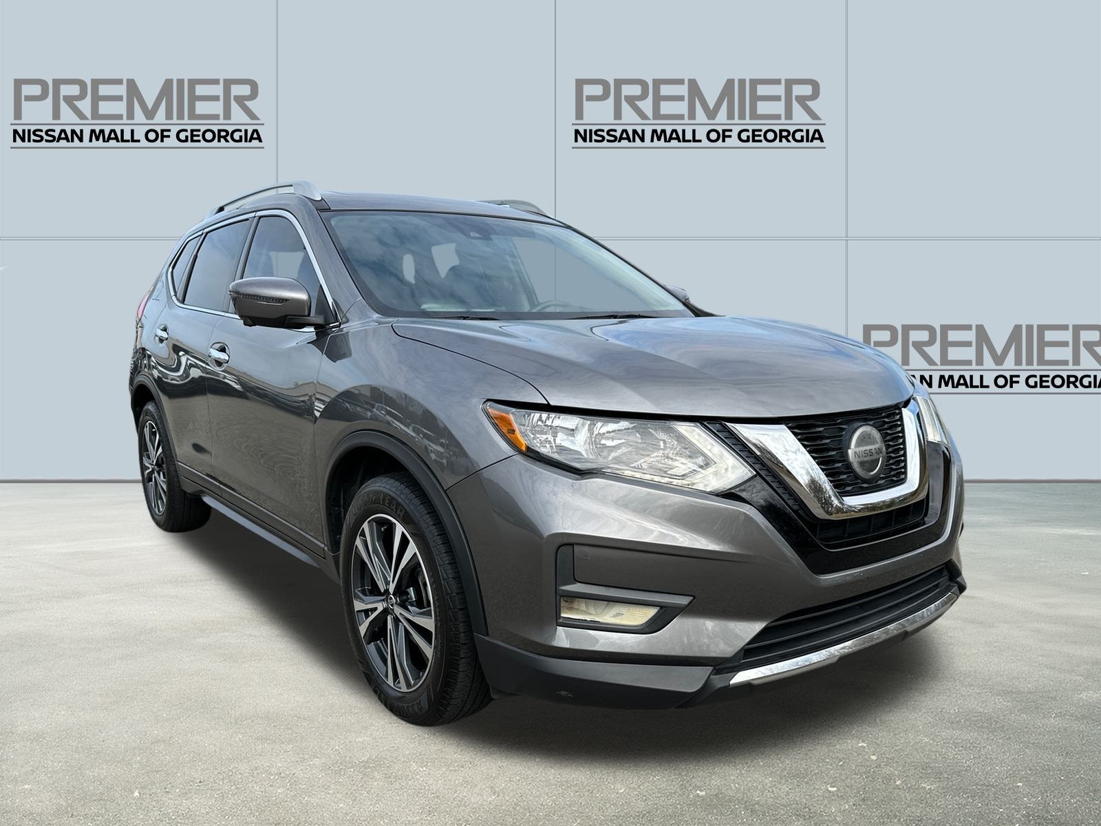 2020 Nissan Rogue SV photo 3