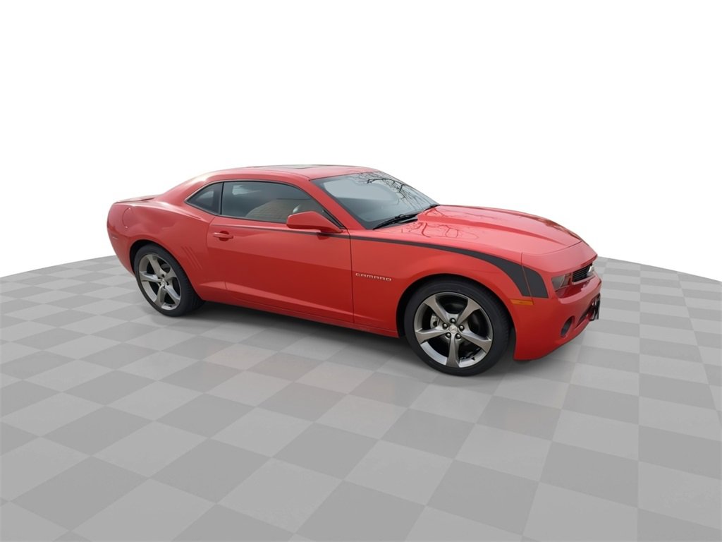 2013 Chevrolet Camaro 2LT photo 2