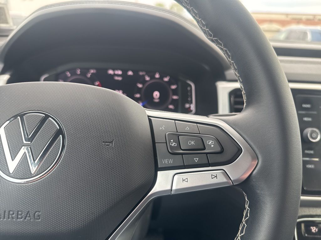 2022 Volkswagen Atlas Cross Sport SE Technology photo 28