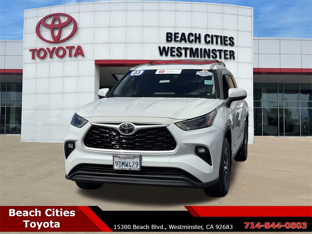 2023 Toyota Highlander XLE photo 3